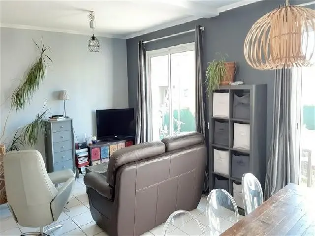 maisonà ST CHAMOND