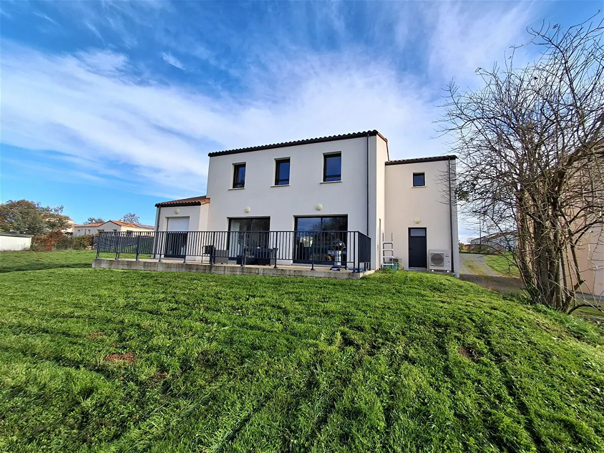 Achat maisonà LA CHAIZE LE VICOMTE