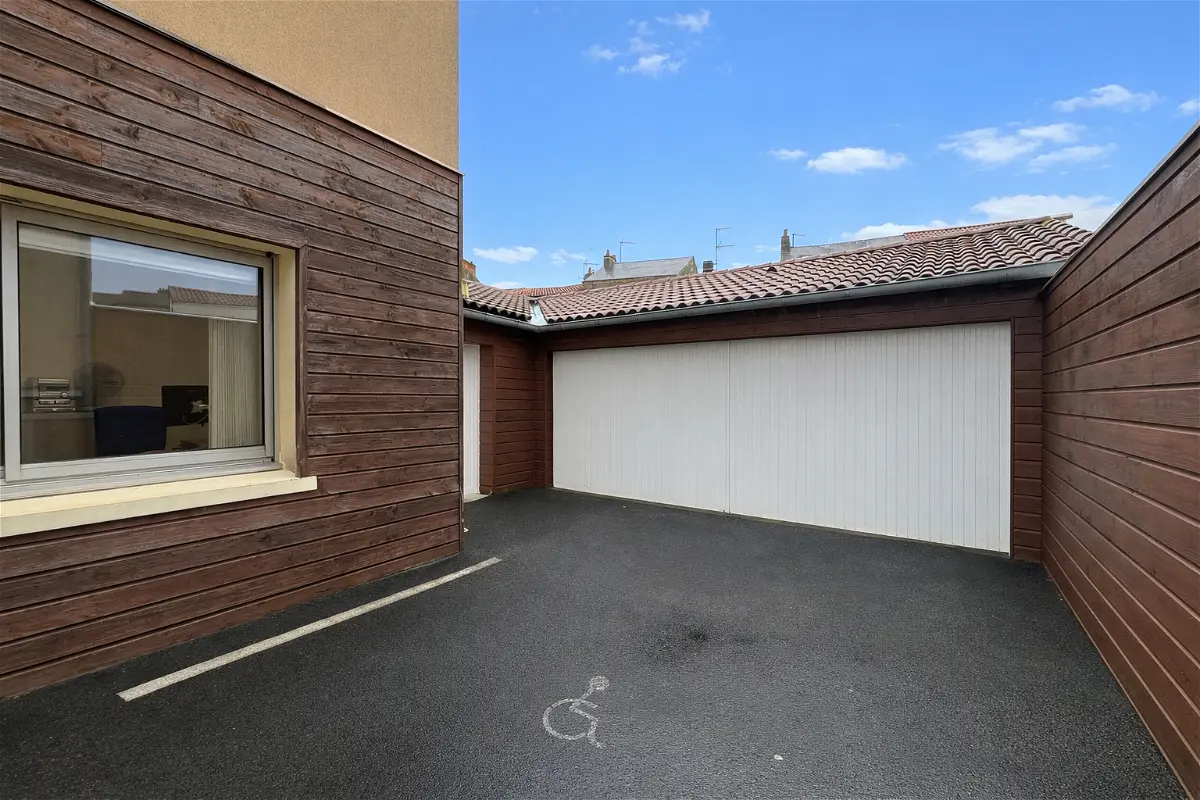 Achat local_commercialà BRESSUIRE