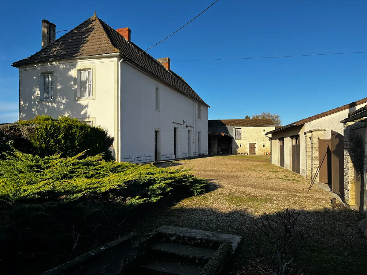Achat maisonà SAINT GENEST D AMBIERE