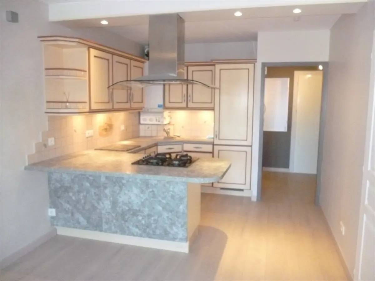 Appartement 2 pièces 48 m² · à Cranves-Sales · 48,4 m² · 845 €/mois