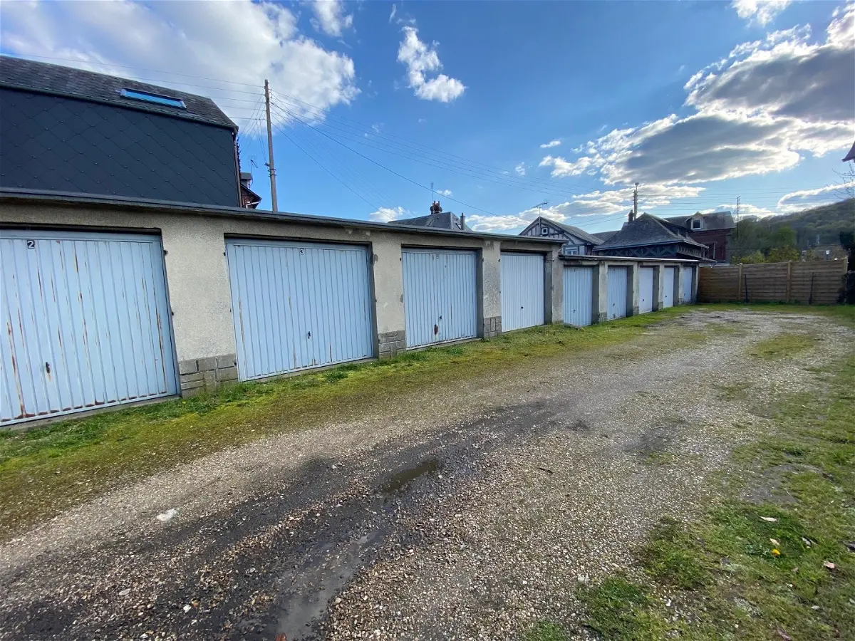 stationnementà DEVILLE LES ROUEN