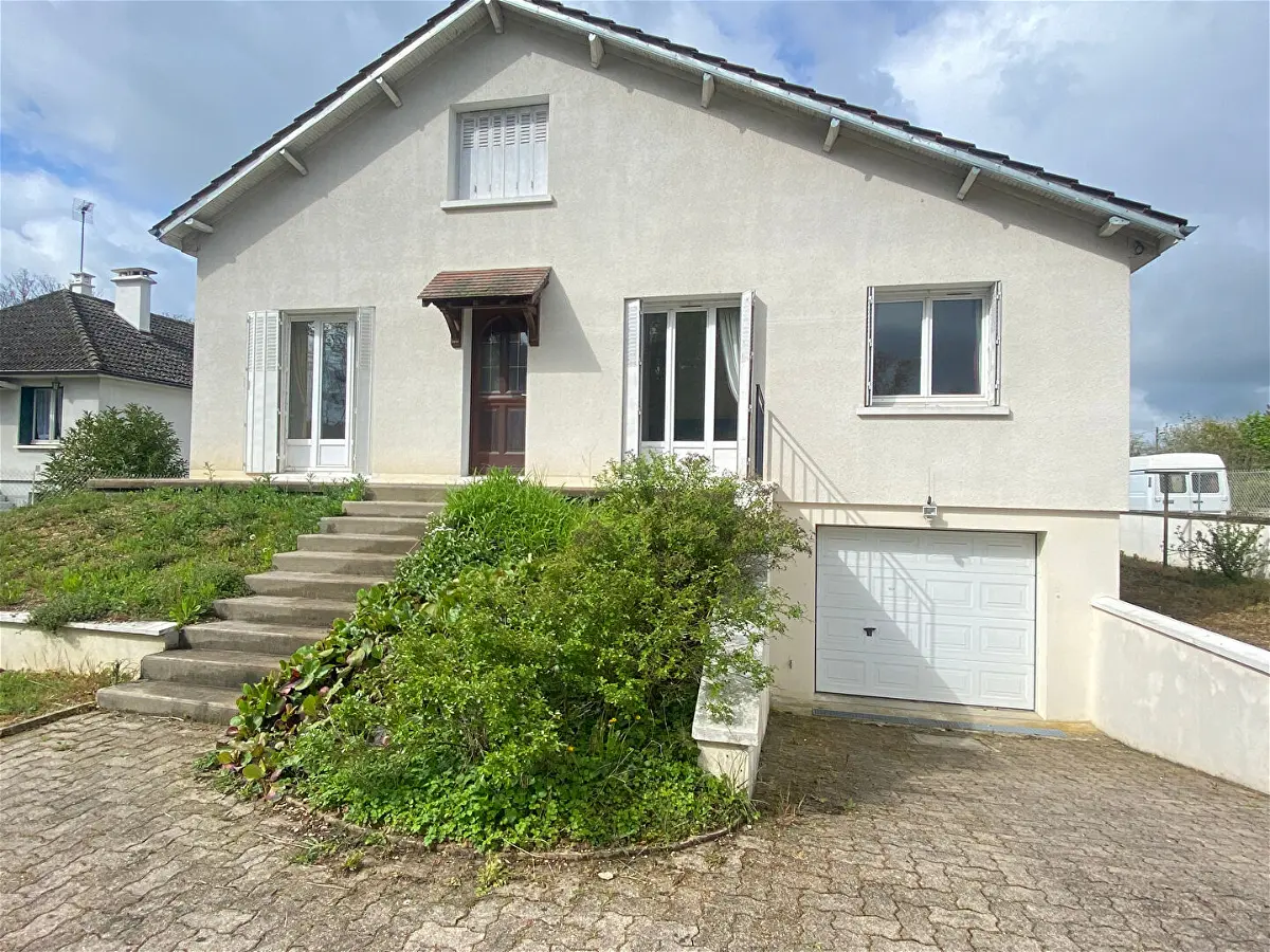 Maison 6 pièces 110 m² · à Champs-sur-Yonne · 110 m² · 169 000 €