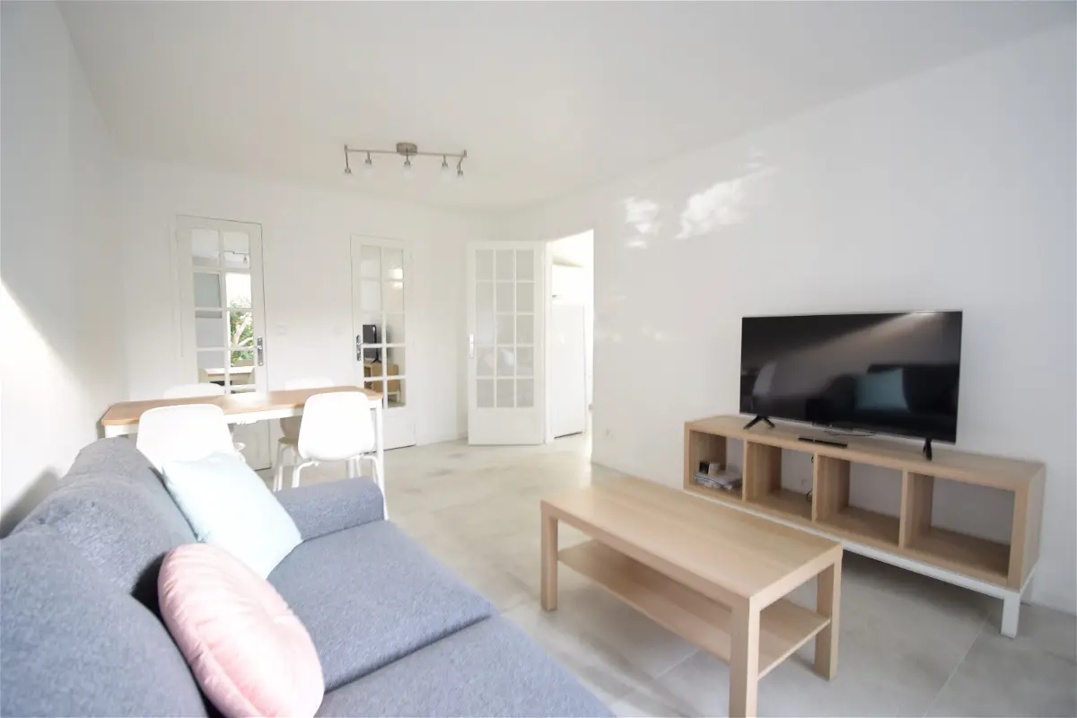 maisonà LA GARDE