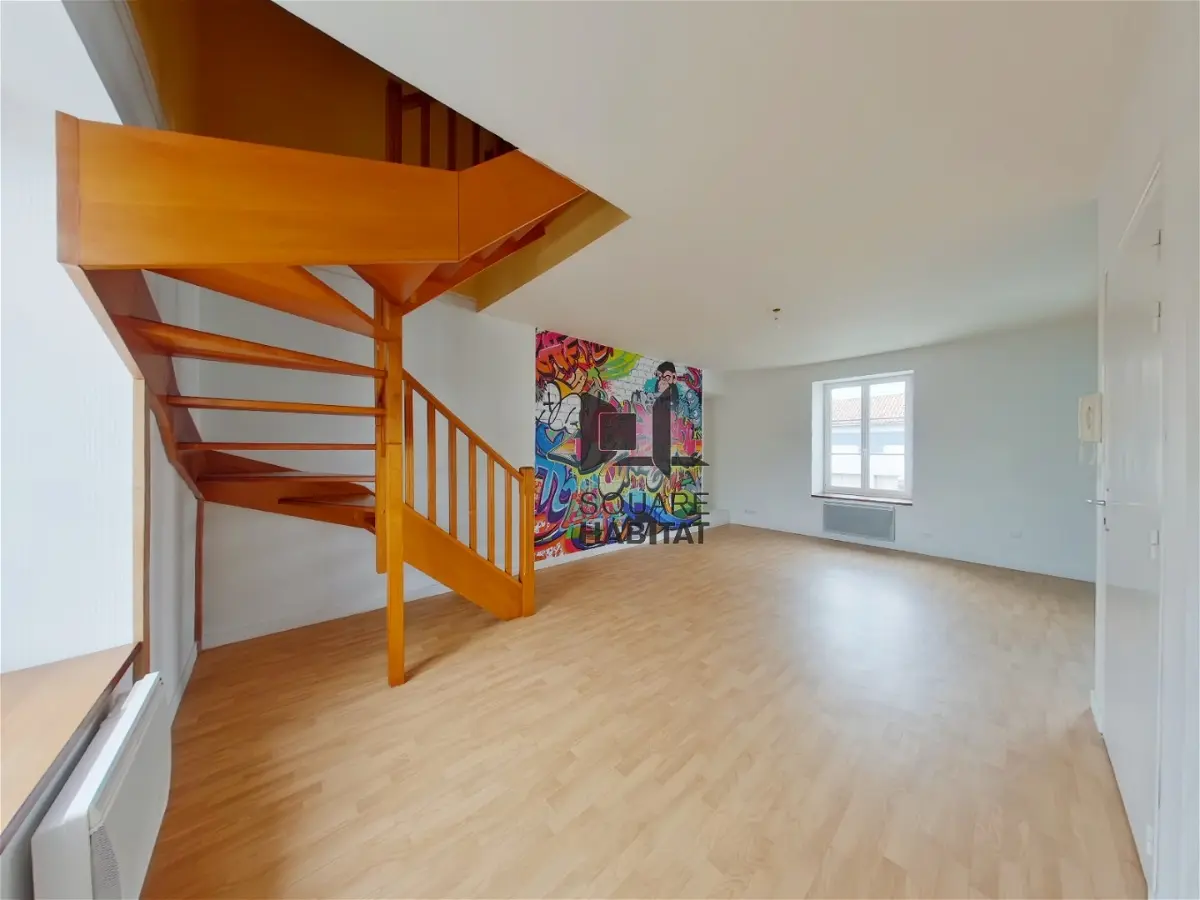 appartementà LUSSAC LES CHATEAUX