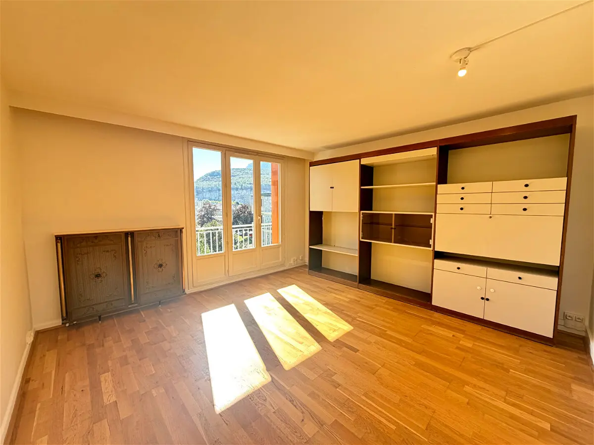 Appartement 4 pièces 68 m² · à Fontaine · 67,6 m² · 115 000 €