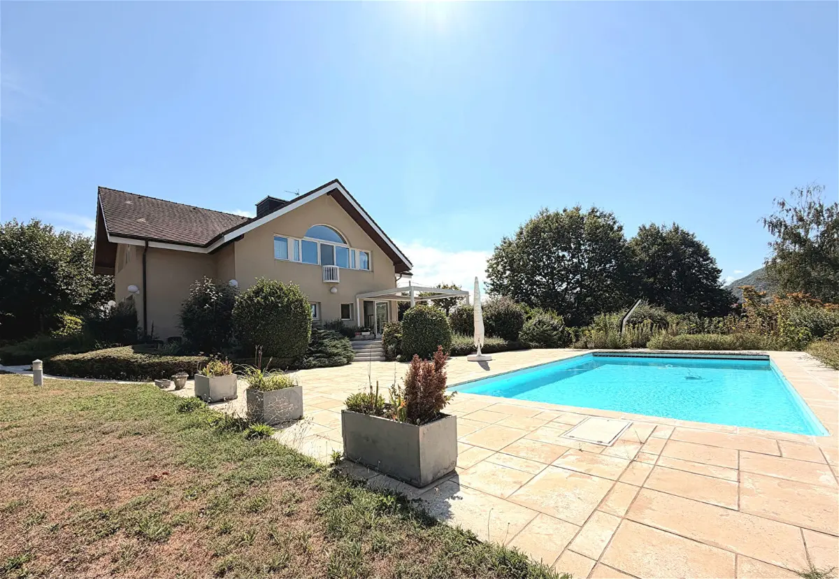 Maison 6 pièces 222 m² · à Saint Martin D Uriage 38410 · 221,8 m² · 850 000 €