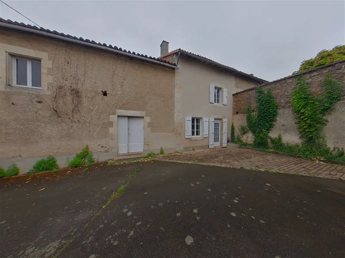 Maison 4 pièces 100 m² · à Moulismes · 99,9 m² · 119 000 €