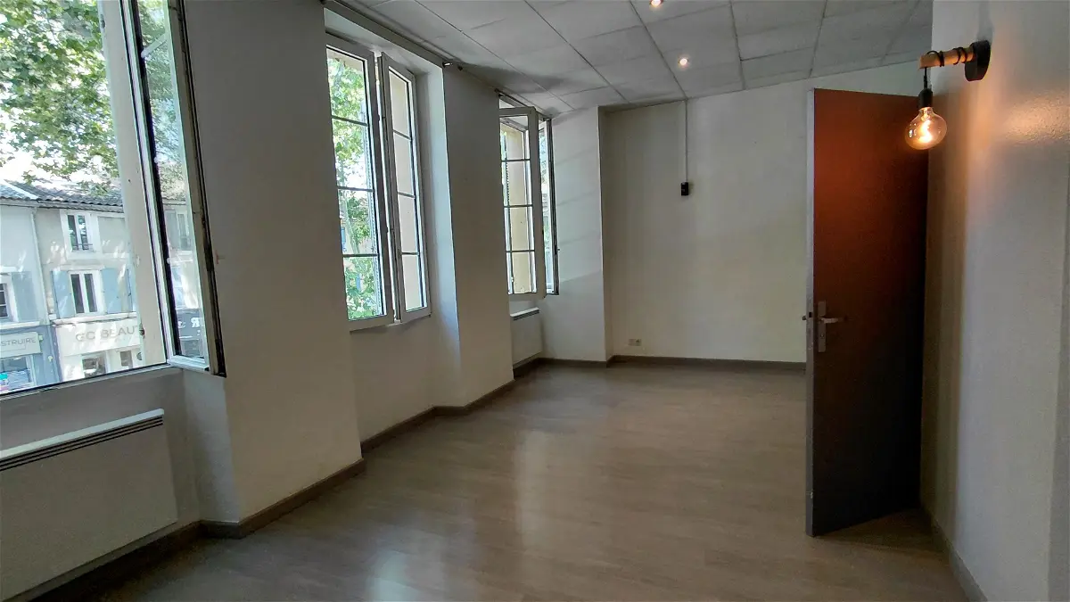 appartementà SALON