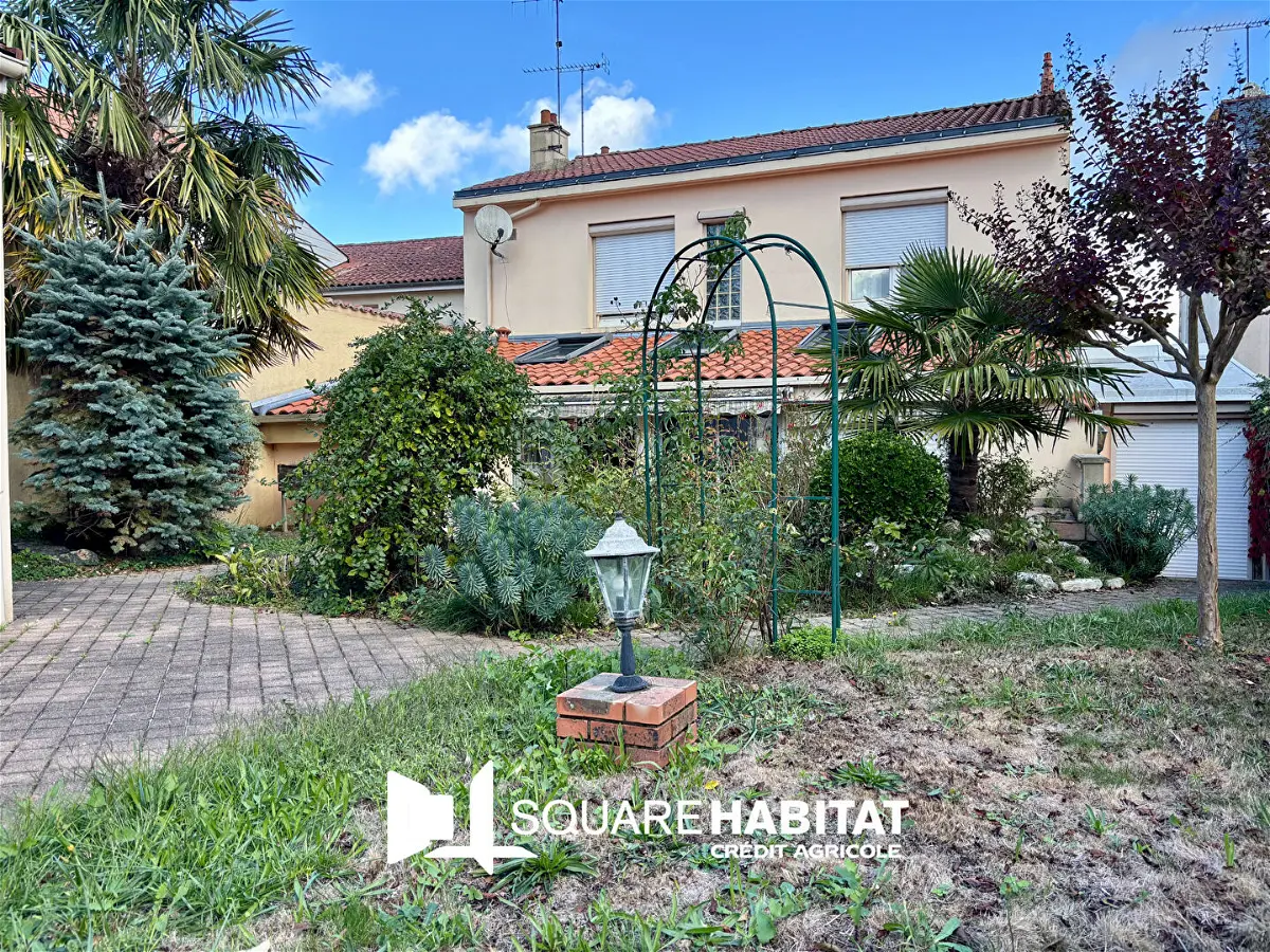 Achat maisonà SAINT MACAIRE EN MAUGES