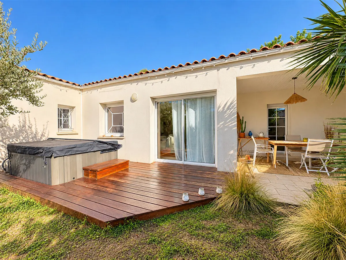 Maison 4 pièces 116 m² · à Dompierre-sur-Mer · 116 m² · 399 000 €