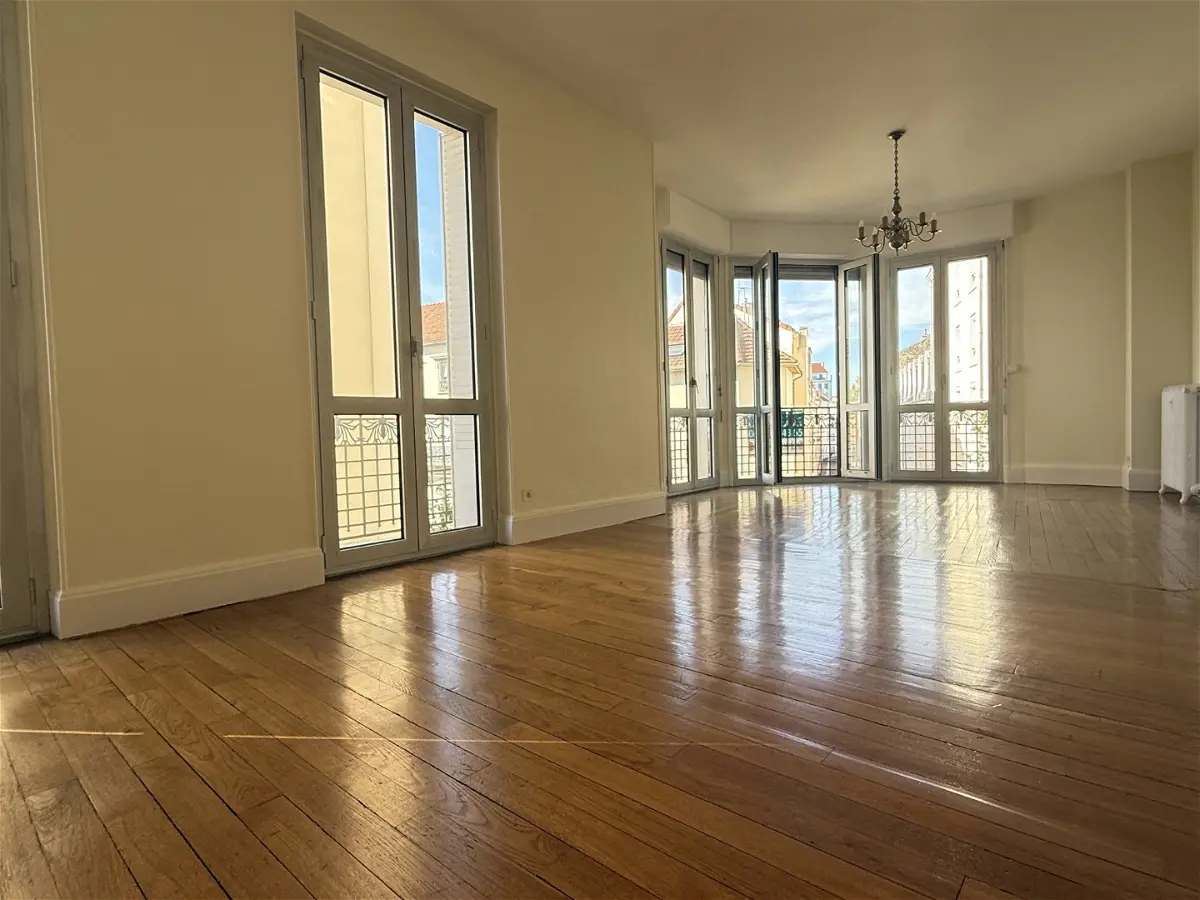 Appartement 5 pièces 110 m² · à Vichy · 110 m² · 990 €/mois