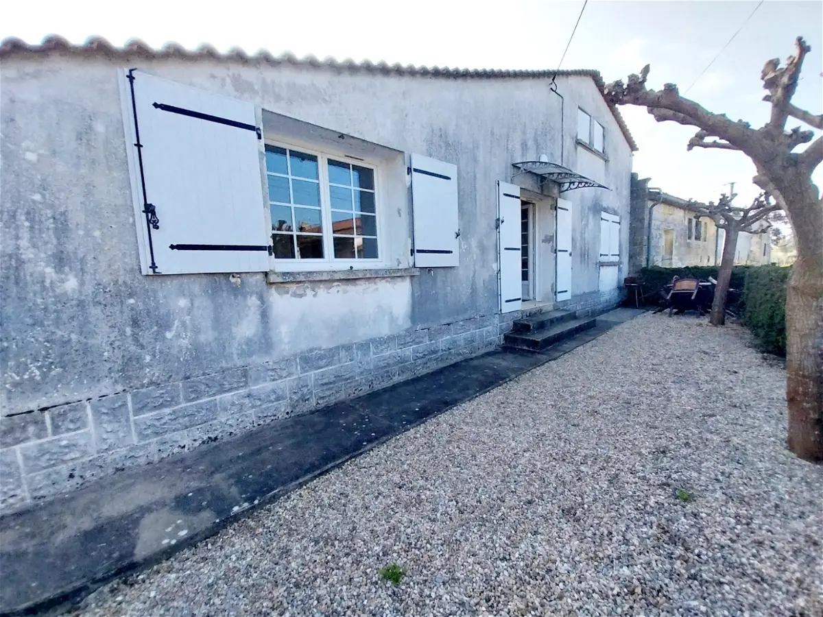 maisonà SAINTE TERRE