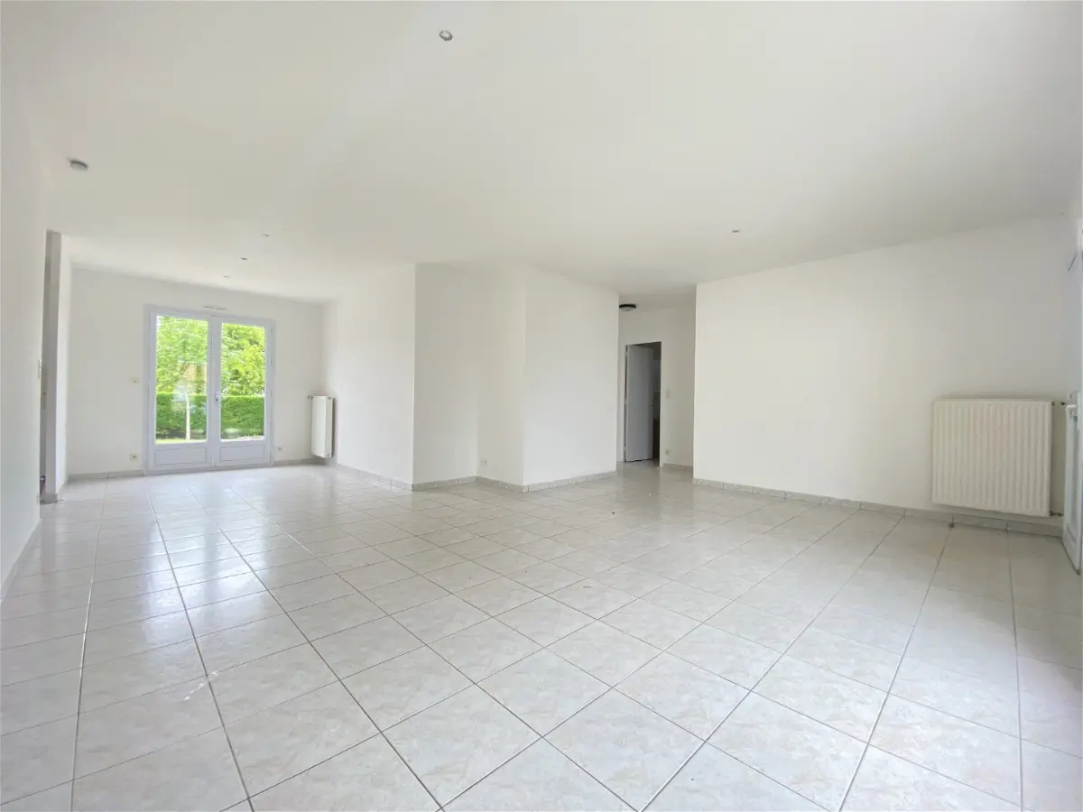 maisonà MONTAIGU