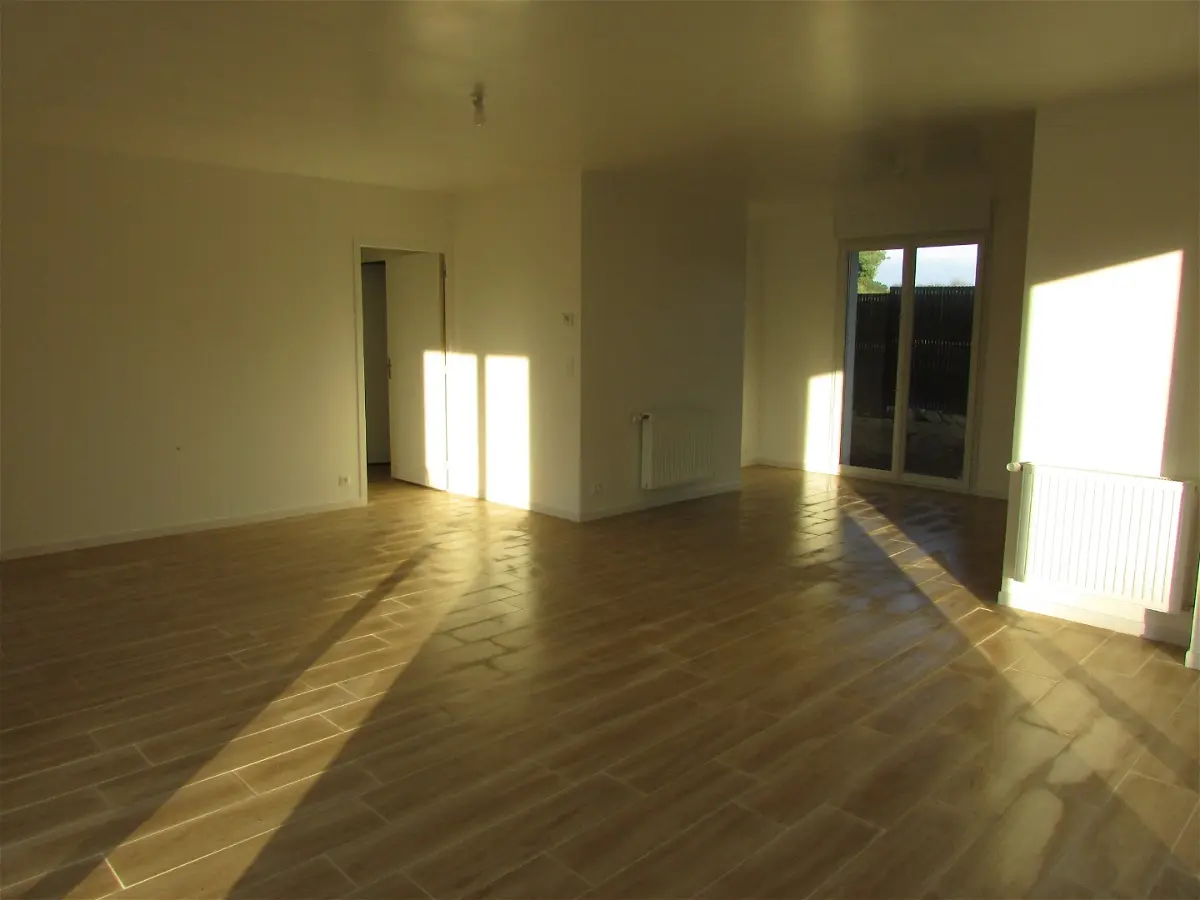 Maison 4 pièces 90 m² · à Kervignac · 89,6 m² · 999 €/mois