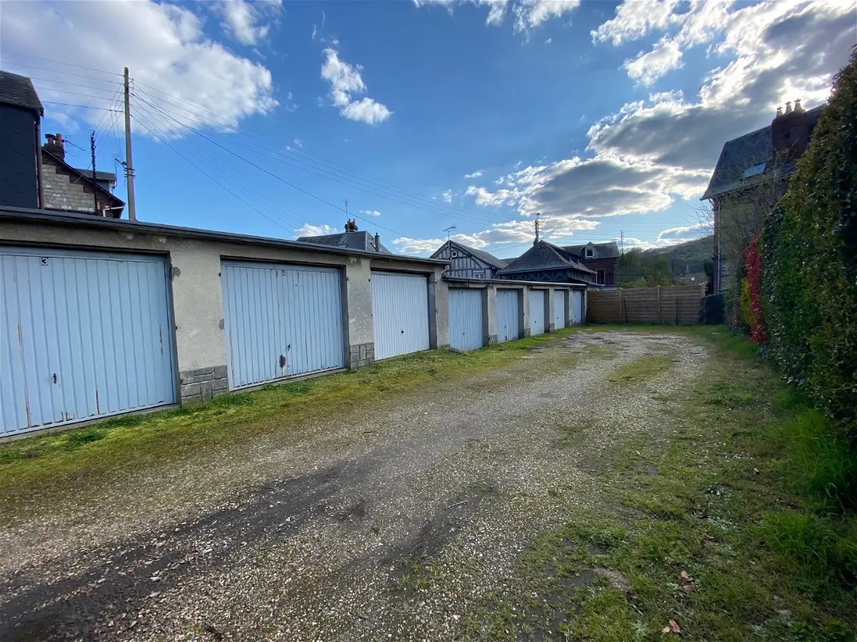 stationnementà DEVILLE LES ROUEN