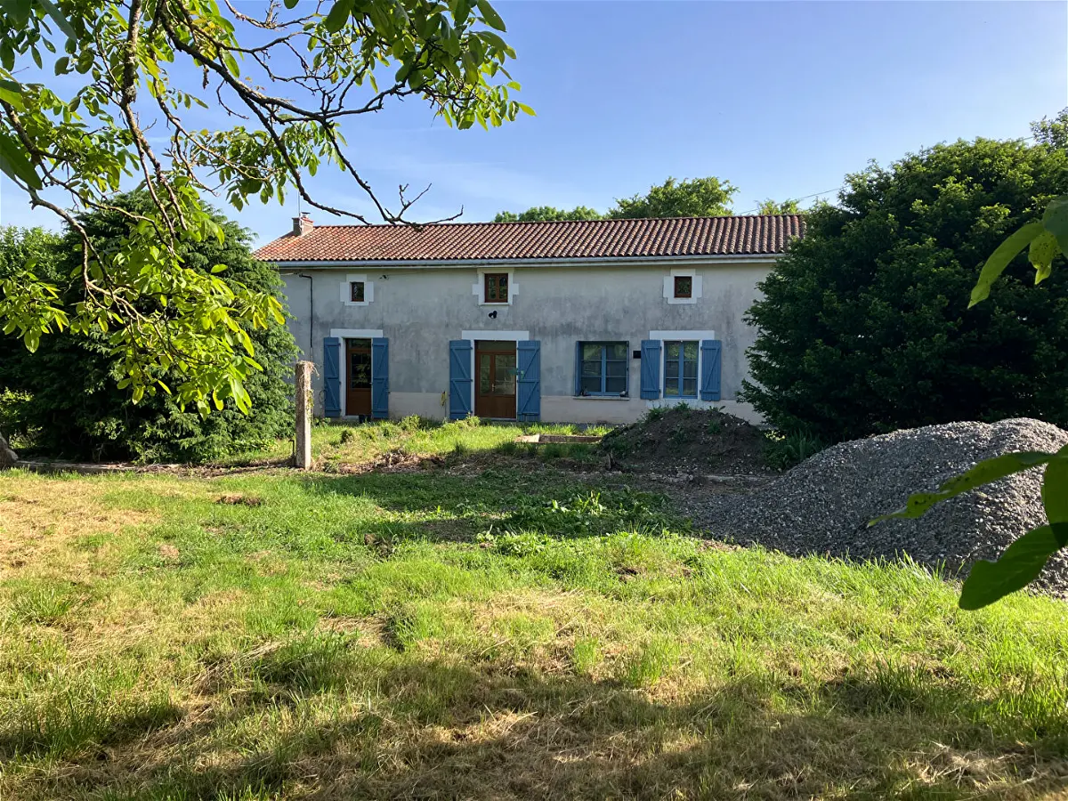 Achat maisonà CHAMPAGNE SAINT HILAIRE