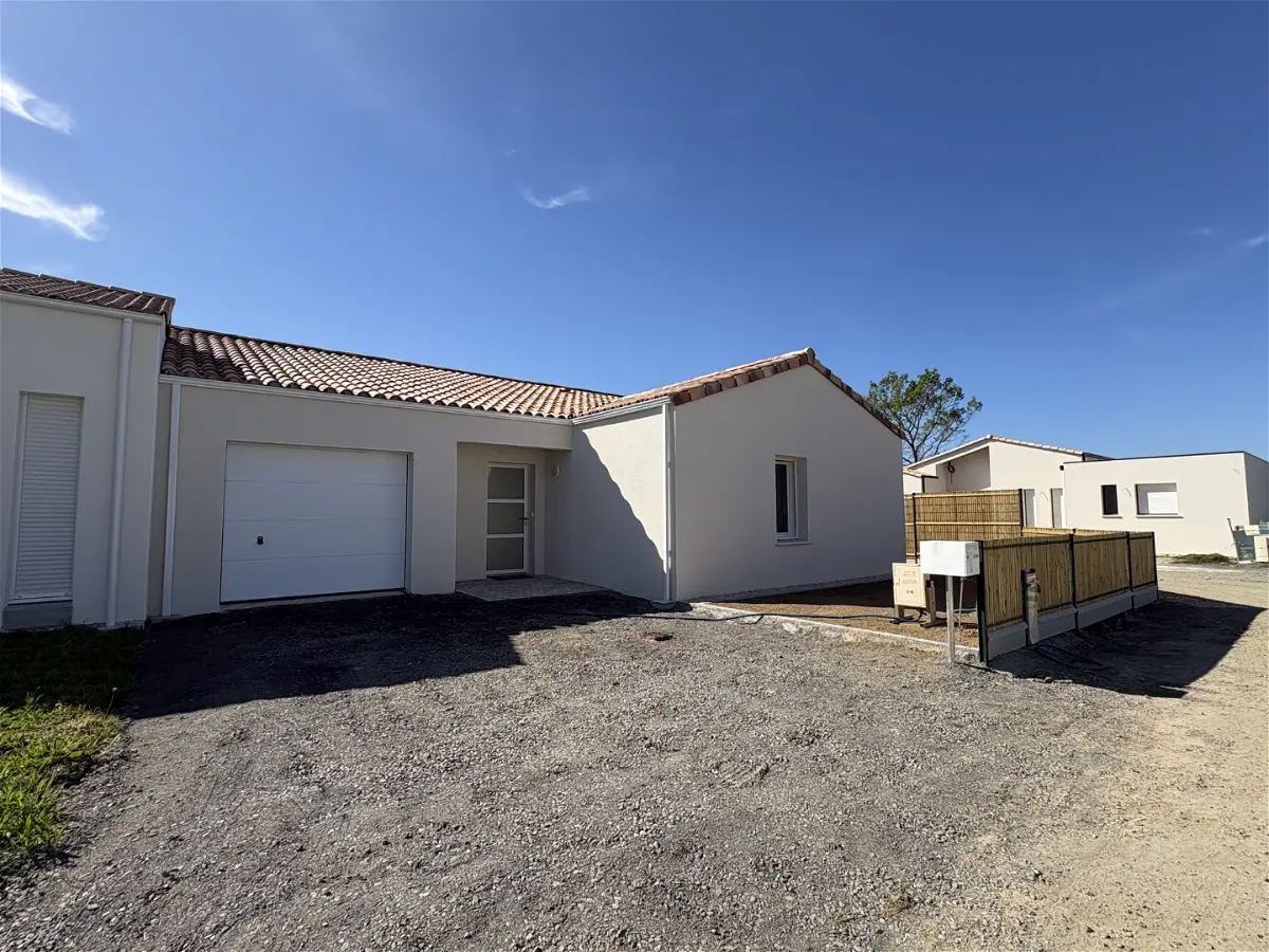 maisonà L'AIGUILLON-SUR-VIE