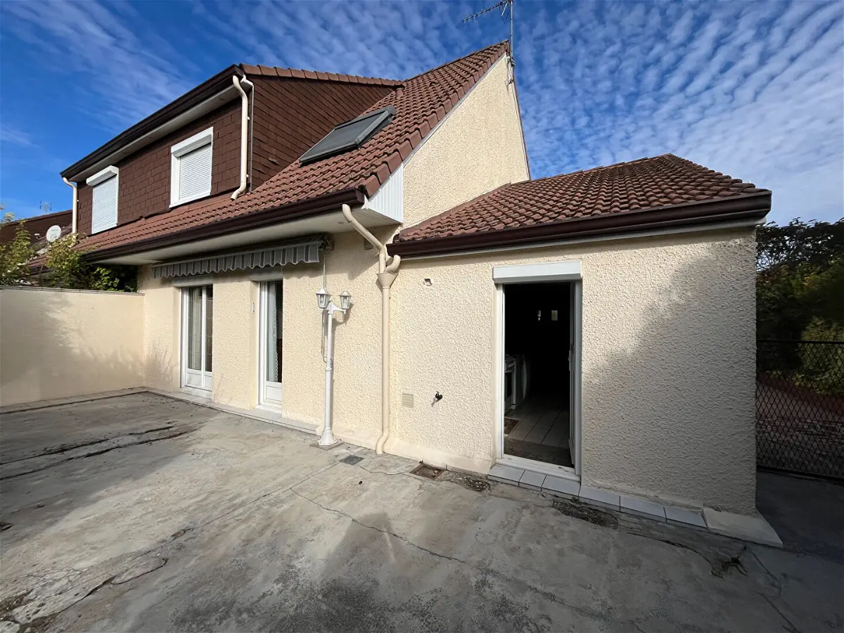 Maison 4 pièces 99 m² · à Châlette-sur-Loing · 98,5 m² · 145 000 €