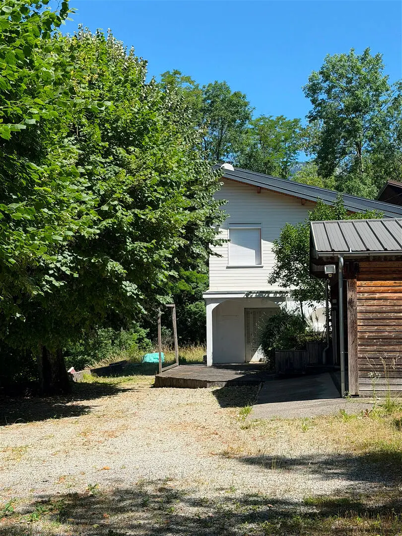 Achat maisonà CHALLES LES EAUX