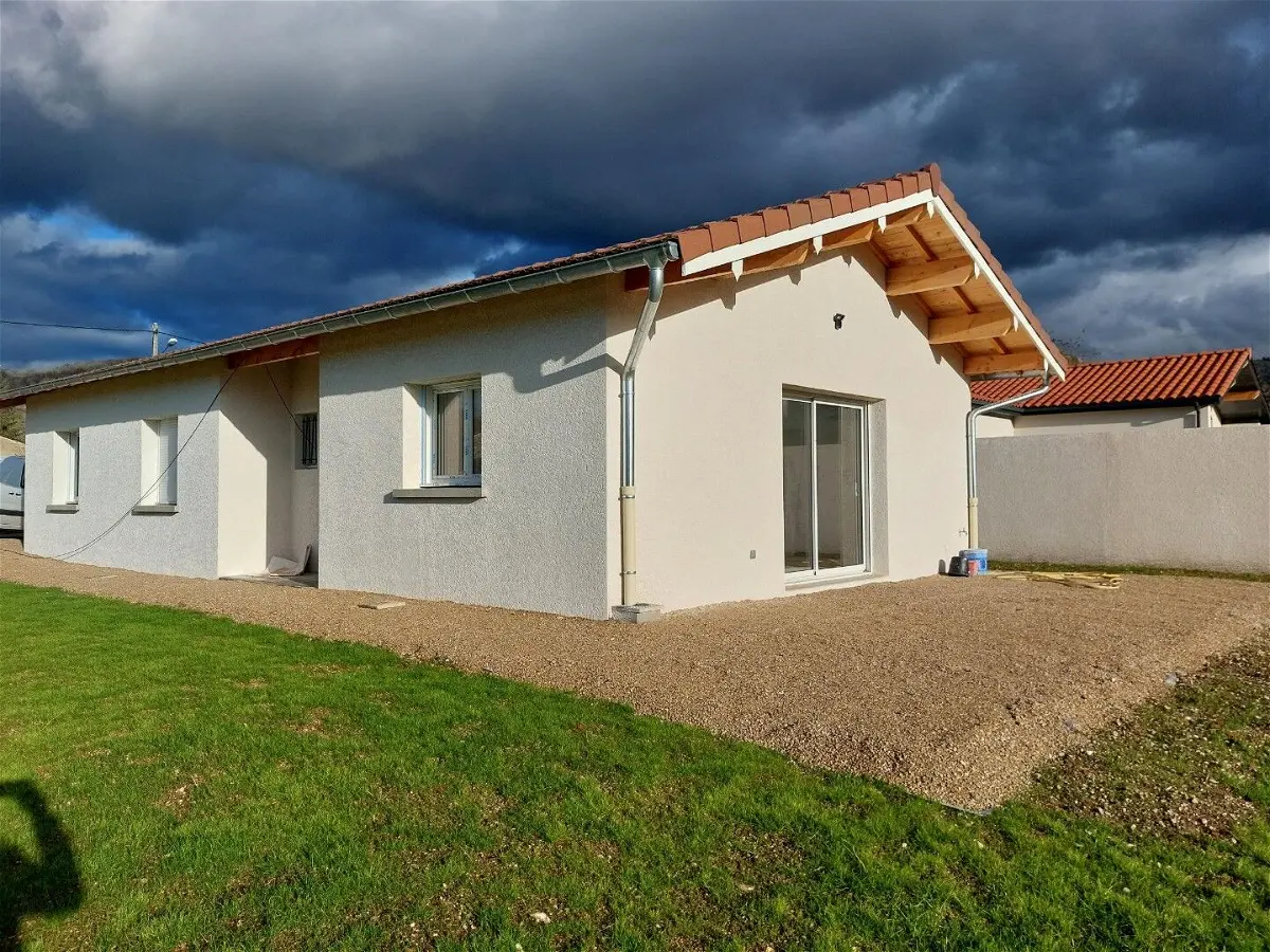 maisonà Poncin