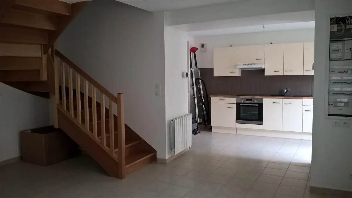 maisonà Auberives-sur-Varèze