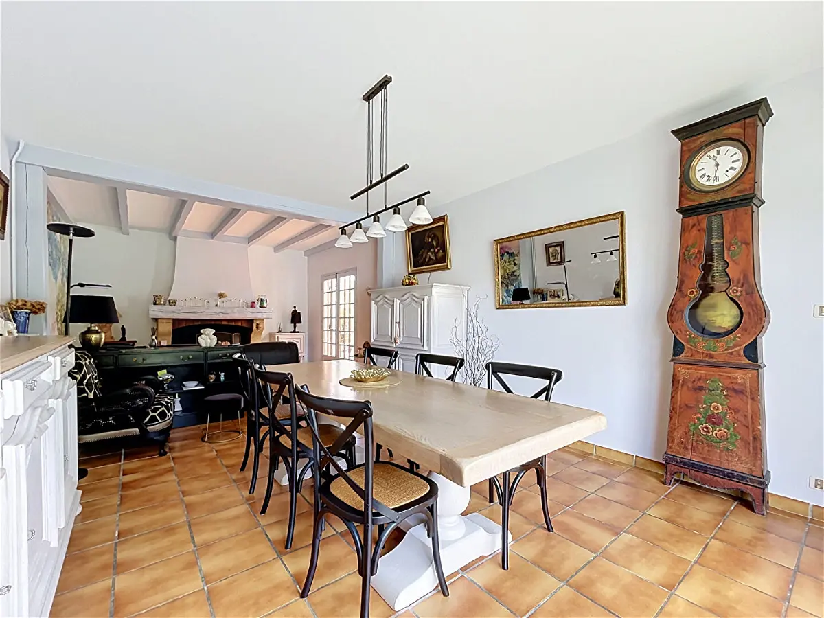 Maison 7 pièces 117 m² · au Taillan-Médoc · 117 m² · 450 000 €