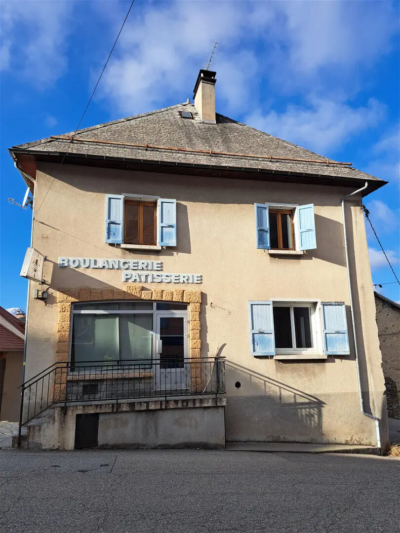 Achat local_commercialà CORPS