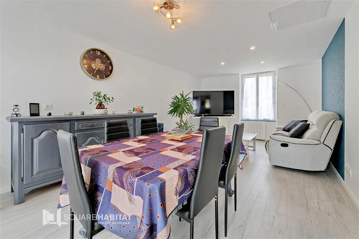 maisonà ST GEORGES DES GROSEILLERS