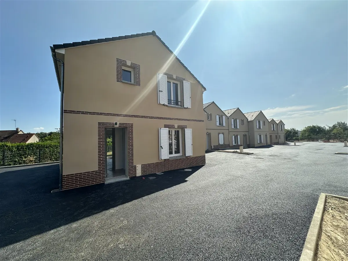 maisonà LEVES
