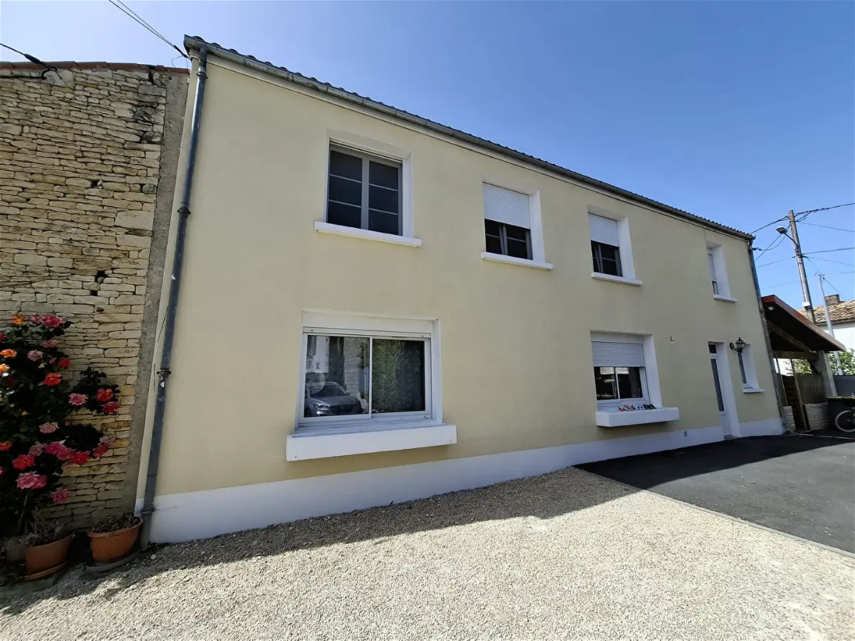Achat maisonà SAINT HILAIRE LA PALUD