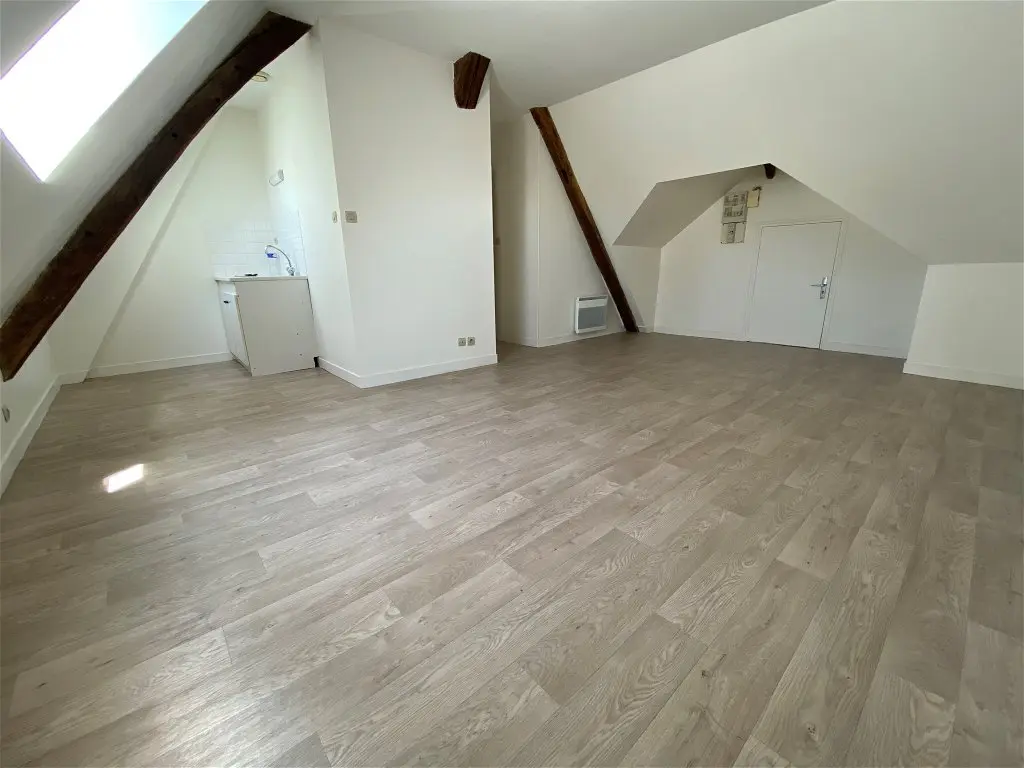 appartementà COUR CHEVERNY