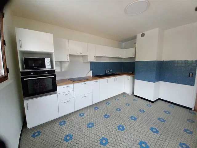 maisonà GRENIER MONTGON