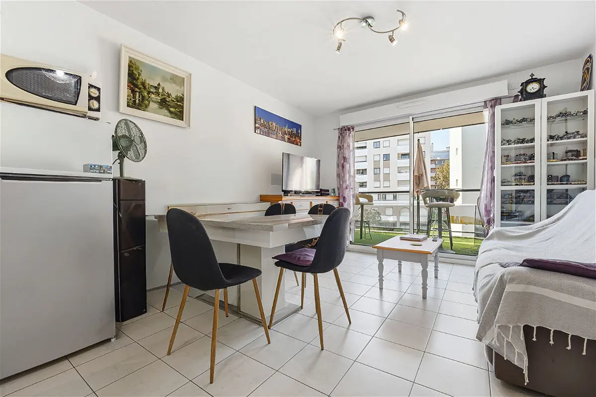 Appartement 2 pièces 38 m² · à Antibes · 38,2 m² · 255 000 €
