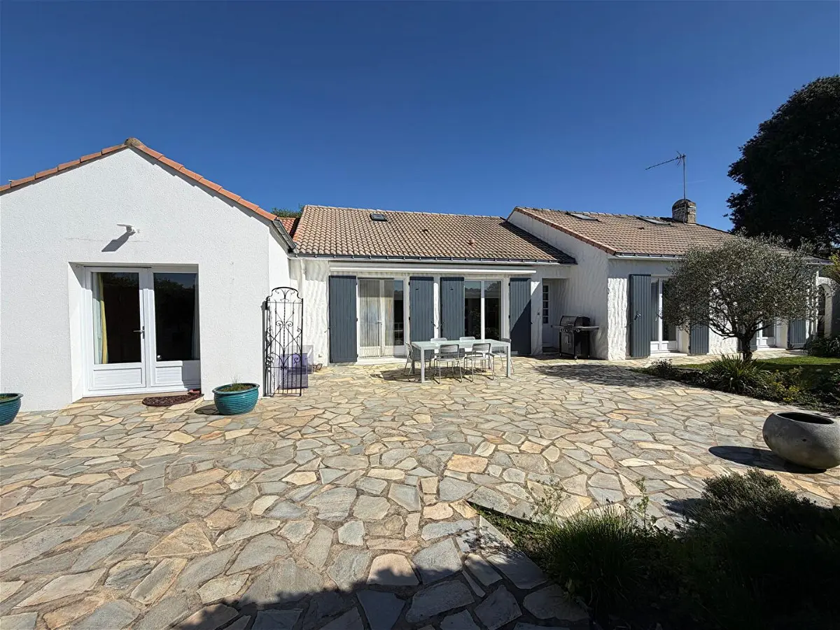 Achat maisonà SAINT HILAIRE DE CHALEONS