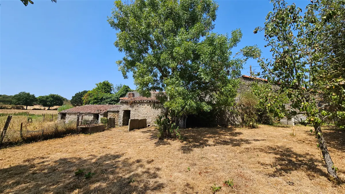 Maison 8 pièces 127 m² · à Saint-Étienne-de-Montluc · 127 m² · 123 900 €