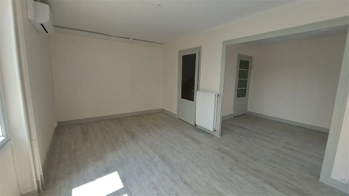 maisonà SAINT MAIXENT L ECOLE