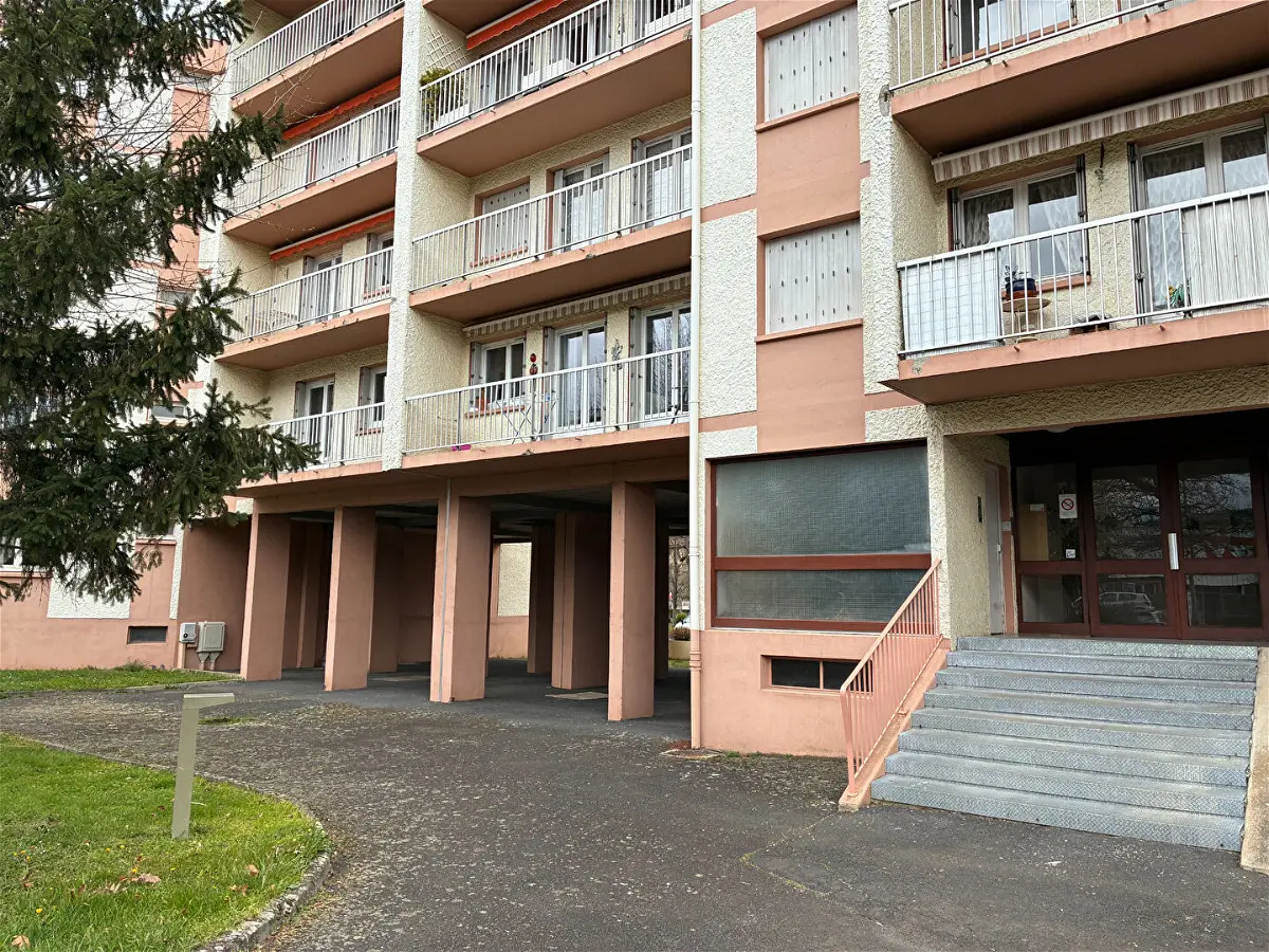 Achat appartementà BRIVES CHARENSAC