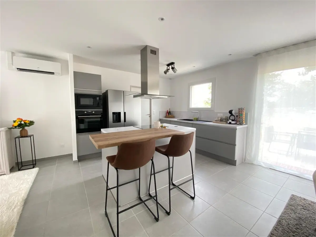 maisonà VENDEUVRE DU POITOU