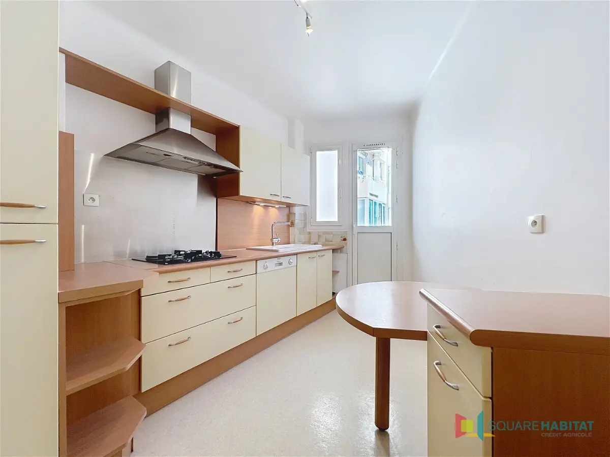 Appartement 4 pièces 83 m² · à Rennes · 82,6 m² · 1 045 €/mois