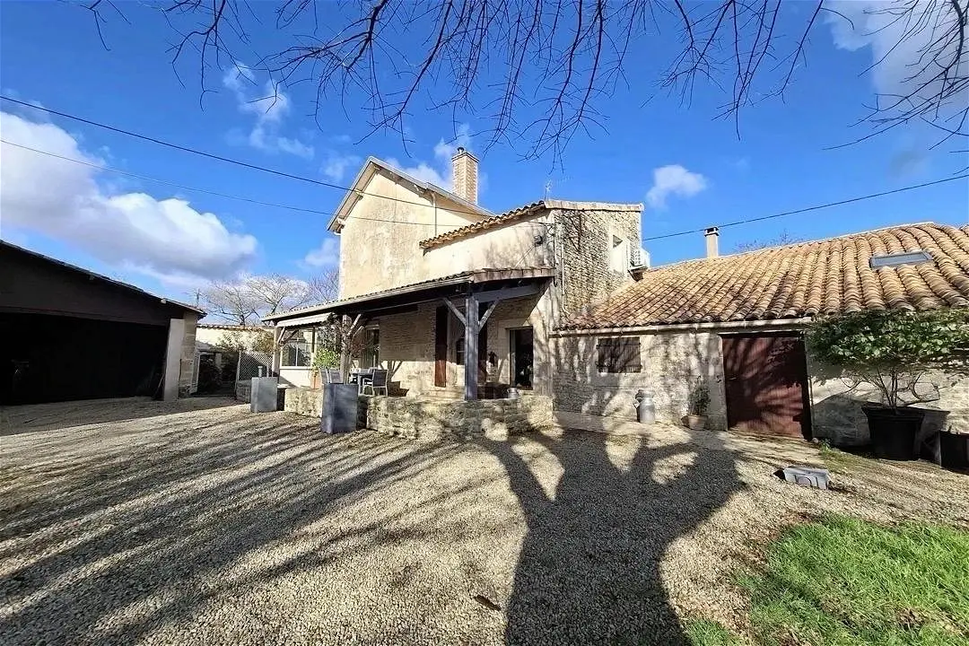 Achat maisonà AZAY LE BRULE