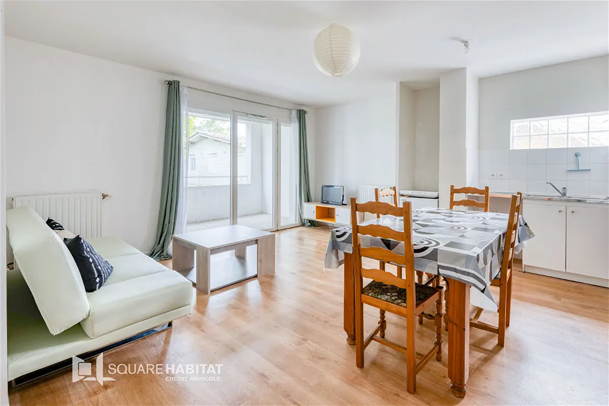 Appartement 4 pièces 81 m² · à Cenon · 81,3 m² · 243 800 €