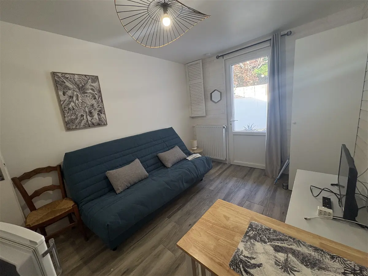 Appartement 1 pièce 15 m² · à Saint-Gilles-Croix-de-Vie · 14,7 m² · 430 €/mois