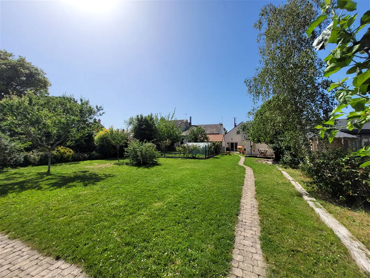 Achat maisonà FLEURY LES AUBRAIS