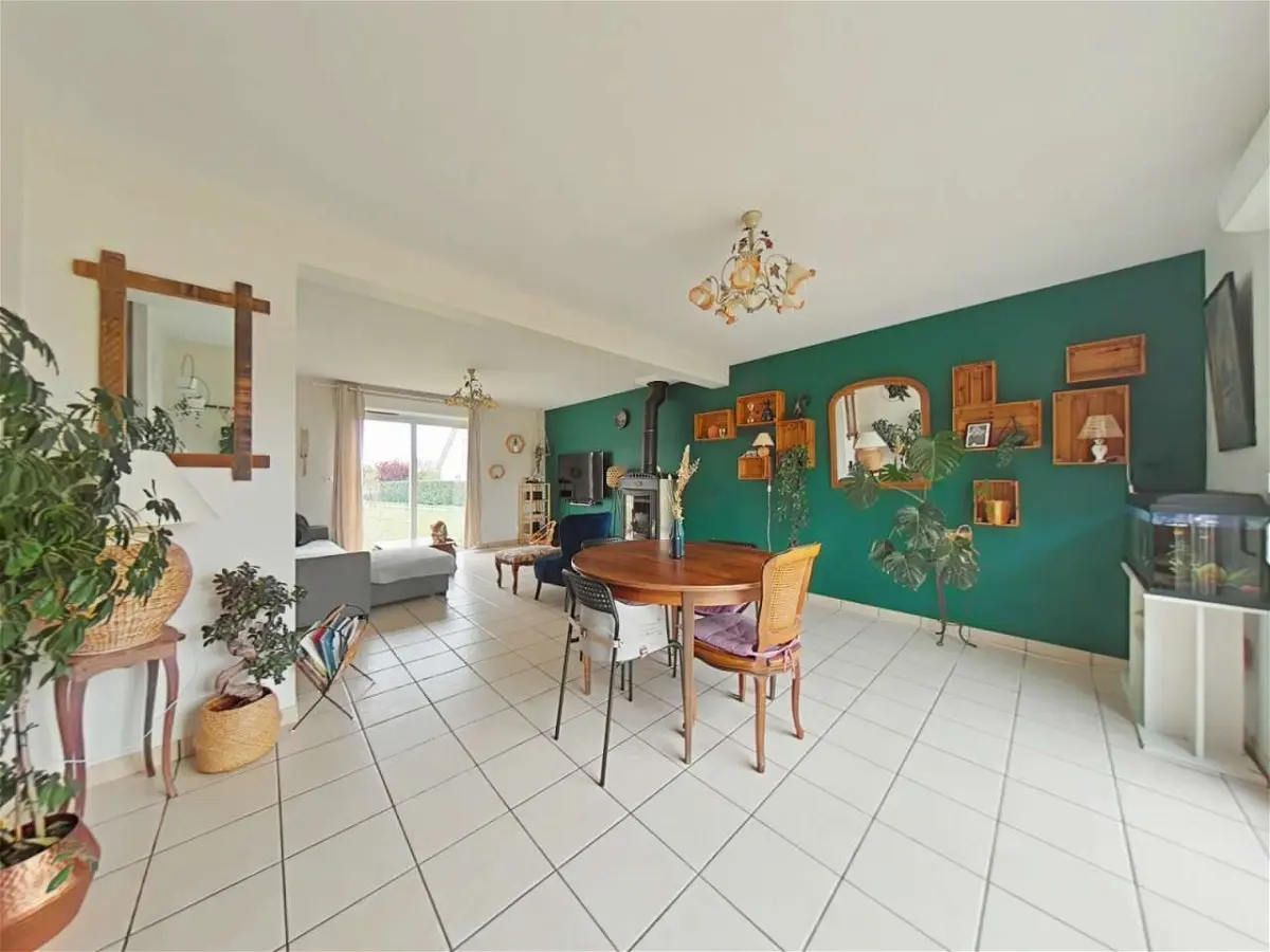 maisonà CRAVANT-LES-COTEAUX