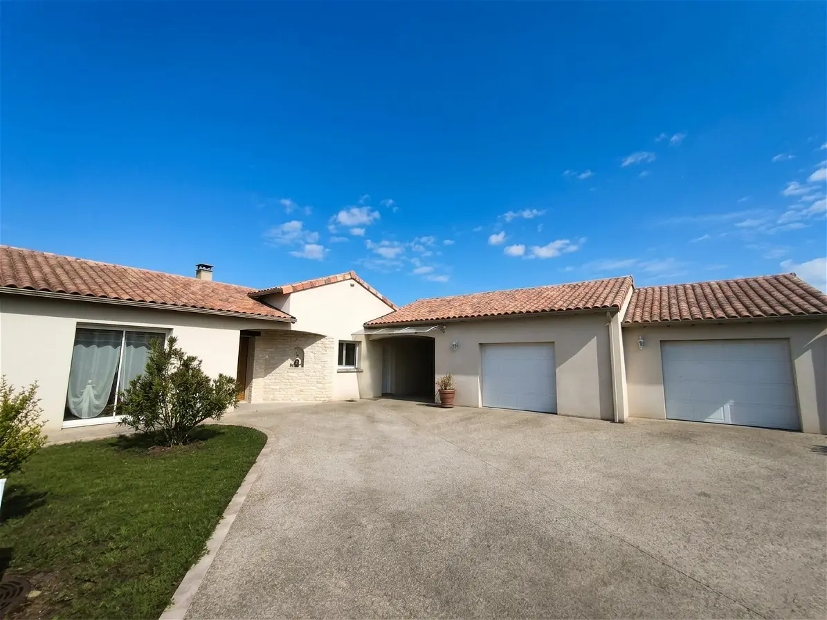 Achat maisonà NEUVILLE DE POITOU