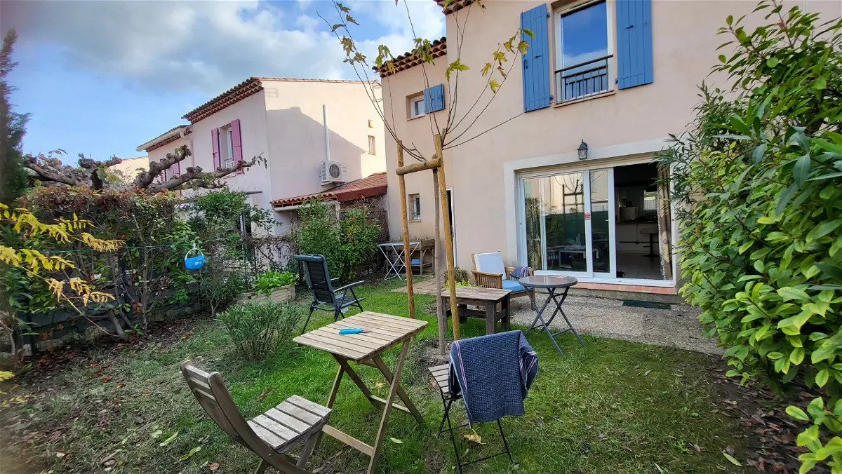 maisonà ST-REMY-DE-PCE