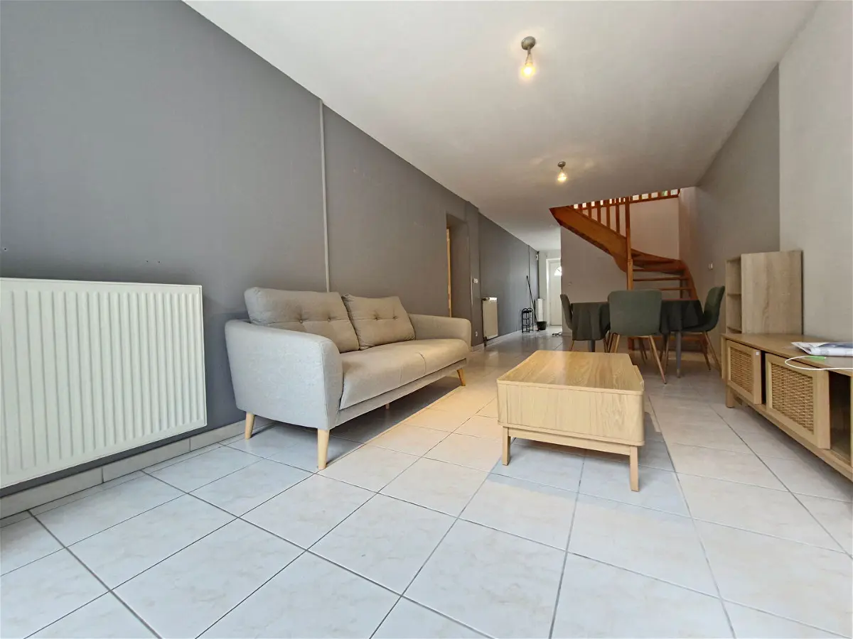 maisonà ESNOUVEAUX