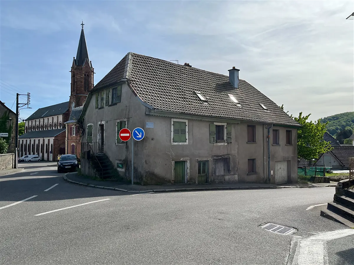 Achat maisonà ROUGEMONT LE CHATEAU