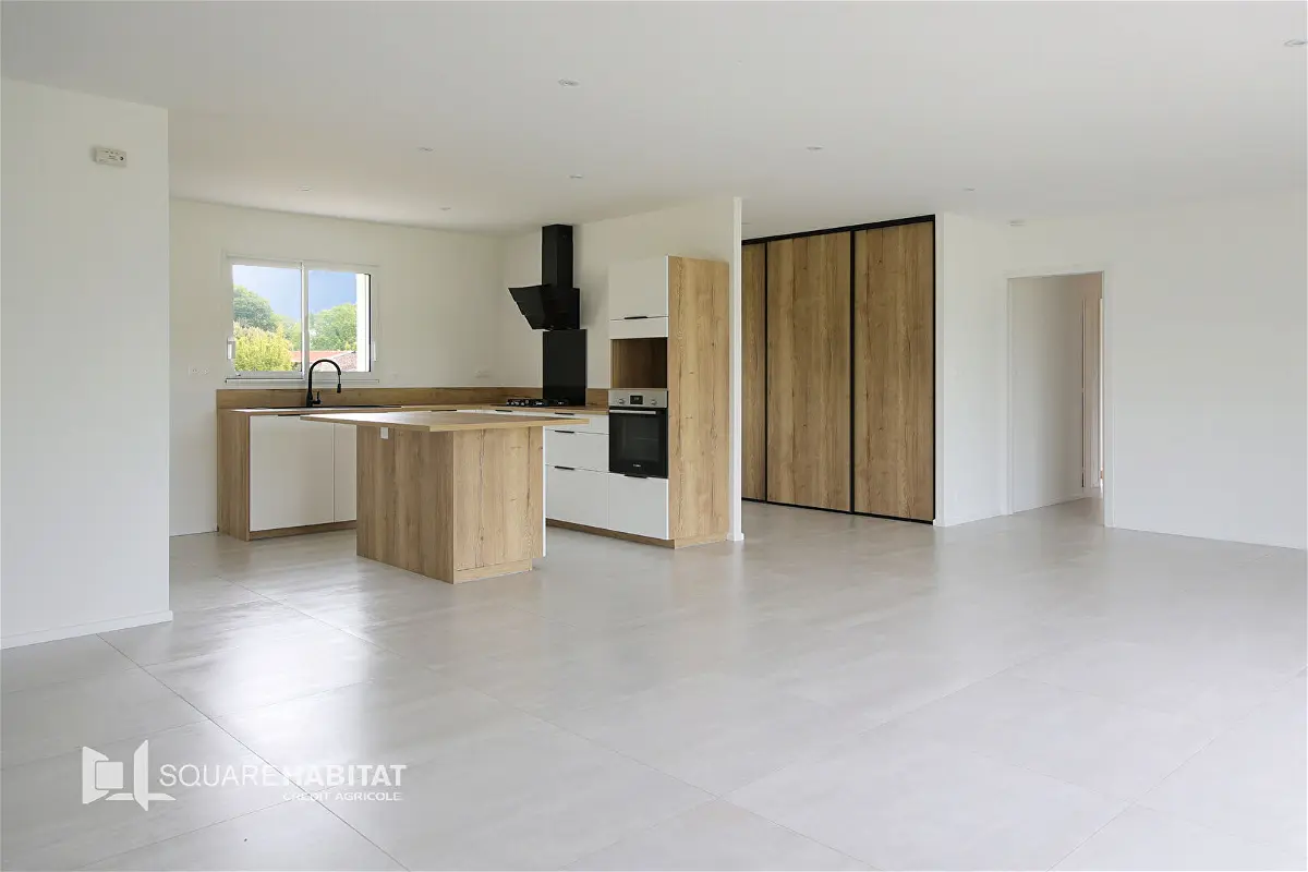 Achat maisonà BEAULIEU SOUS LA ROCHE